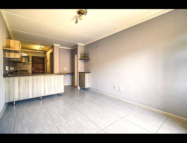 2 BEDROOM APARTMENT FOR SALE IN SEBENZA